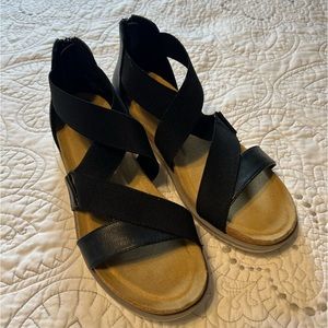 Croft & Barrow, black sandals.